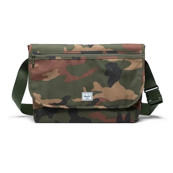 Herschel supply co. - messanger bag - camo - NWT* - Picture 1 of 5